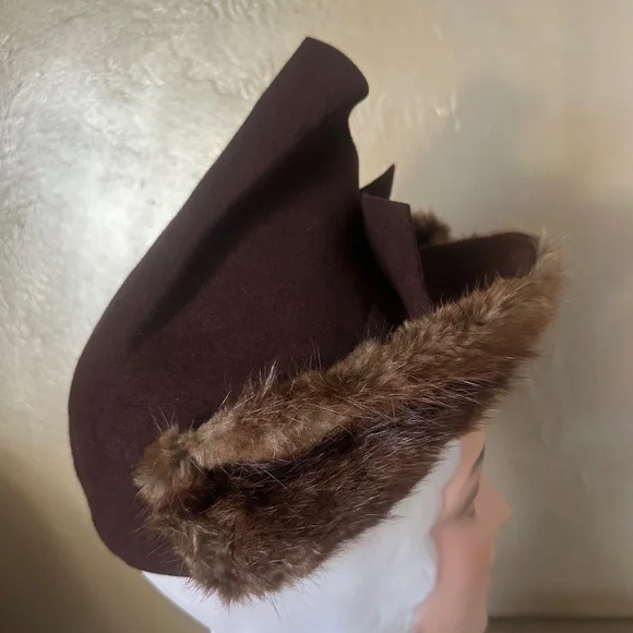 SKILLFUL 1930s' BROWN FELT HAT WITH FUR "WINGS" + FELT BOW